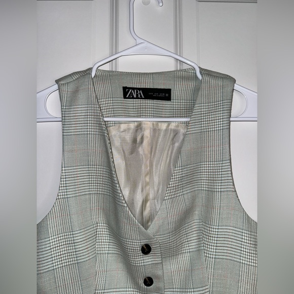 Zara Structured Plaid Vest - Picture 5 of 15